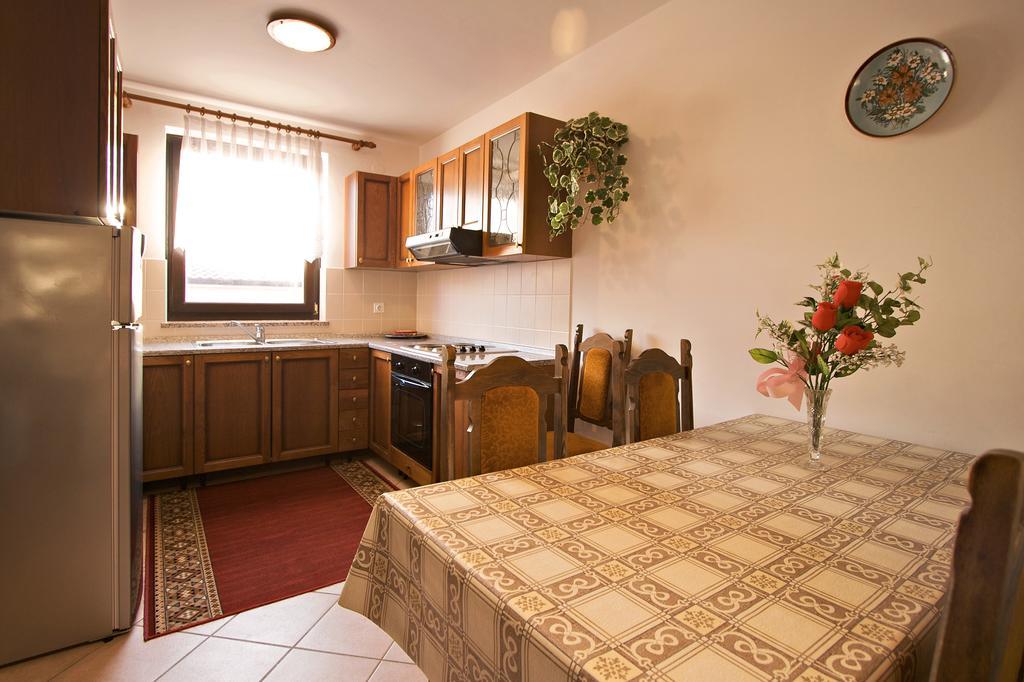 Apartment Ivka Пореч Екстериор снимка